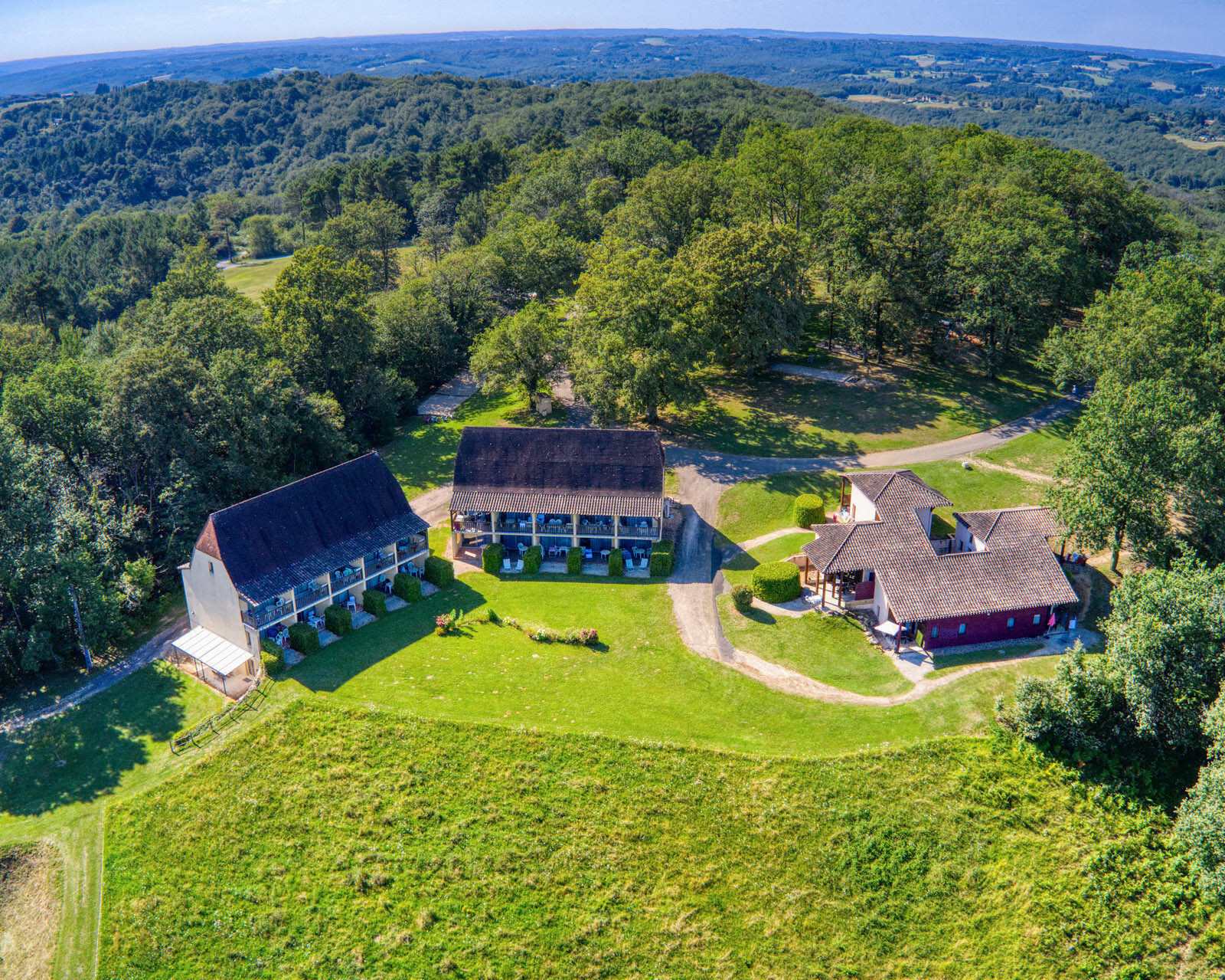 Les Hauts de Marquay hébergements vue drone 343