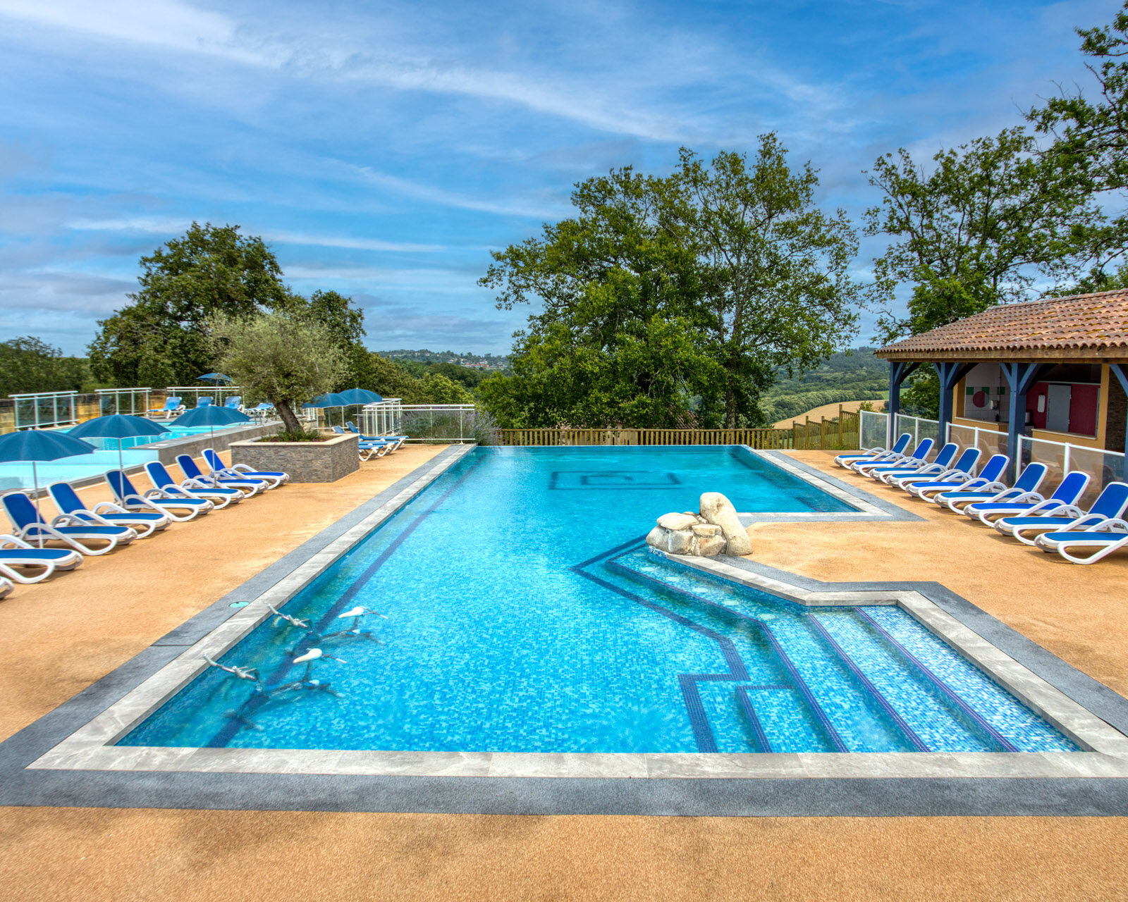 Les Hauts de Marquay piscines espace 103